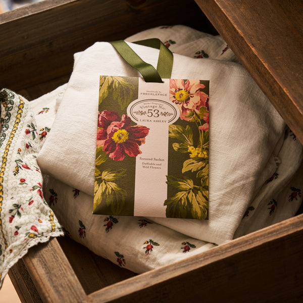 Laura Ashley 6 Piece Home Fragrance Bundle