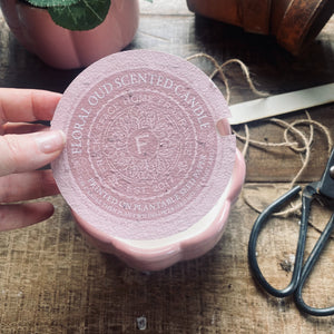 Floral Oud Candle with plantable dustcover