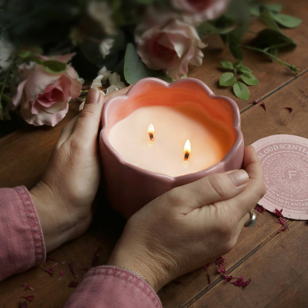 Floral Oud Candle with plantable dustcover